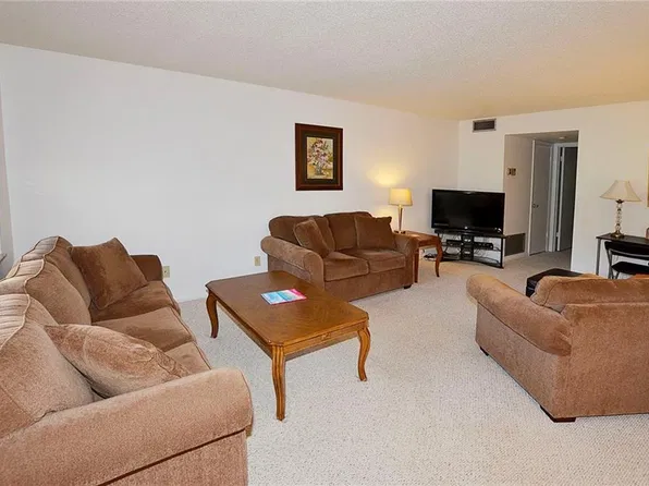 96 Spring Lake Dr, Vero Beach, FL 32962