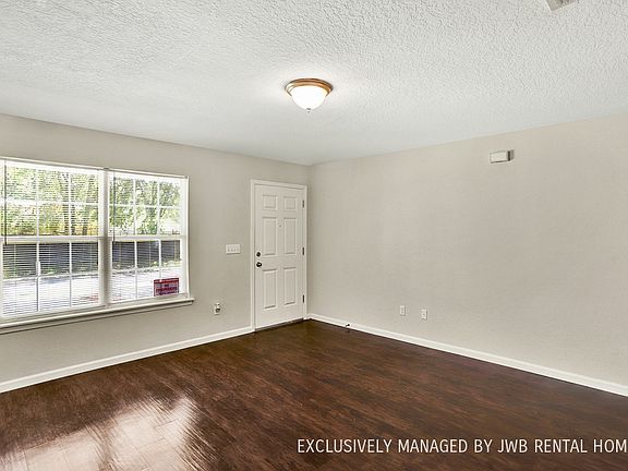 3rd image of 2747 Phyllis St