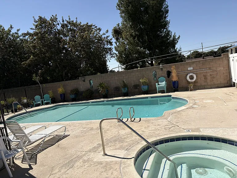 904 S Mountain Ave #B — Photo 15