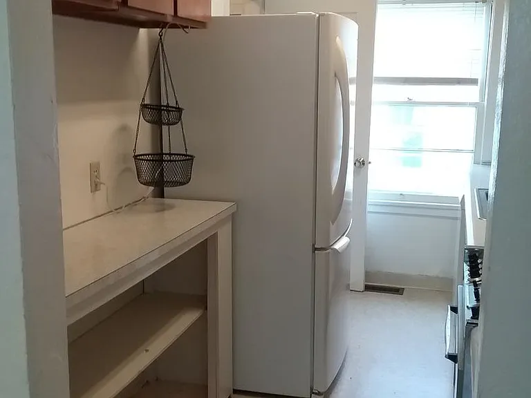 1513 Evergreen St — Photo 5