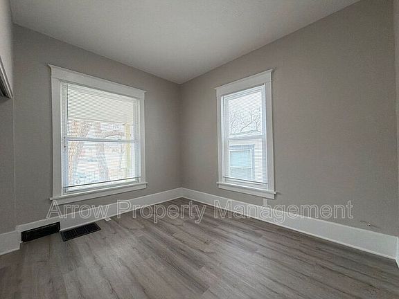 4th image of 126 S 28th St