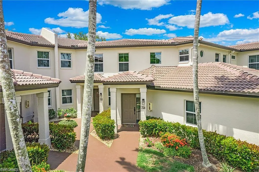 3 bed, 2.0 bath, 1786 sqft, $2,700 — Photo 2