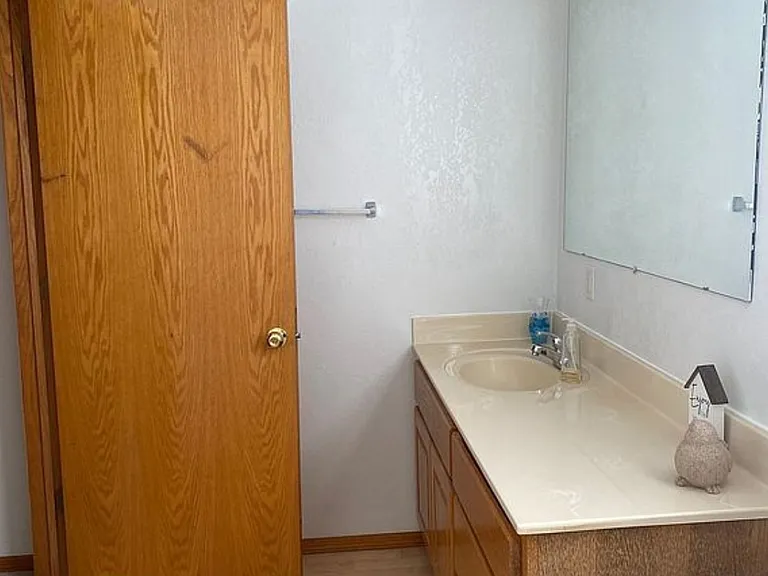 3536 W Meadows Dr — Photo 10