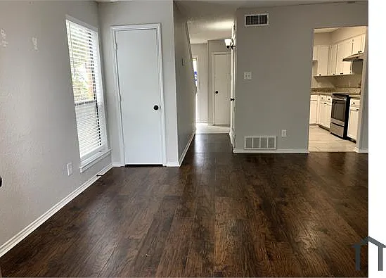 6864 S Creek Dr — Photo 7