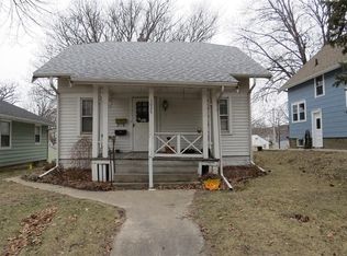 1029 Center Point Rd NE, Cedar Rapids, IA 52402