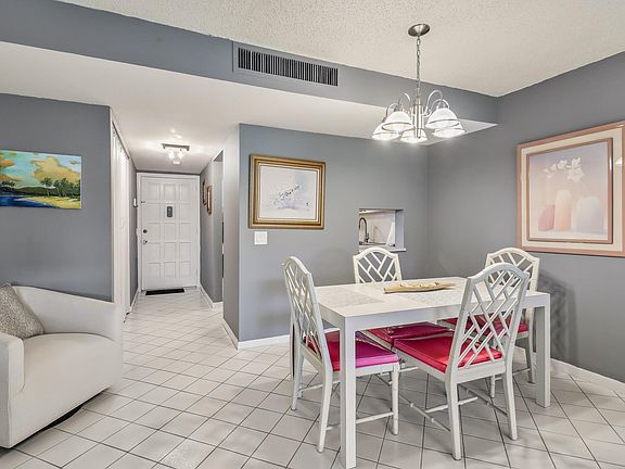 5th image of 4260 Deste Court #205