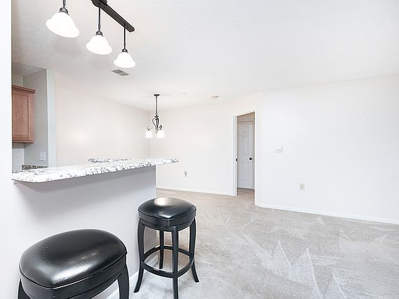 5th image of 8820 Yardley Ct APT 102