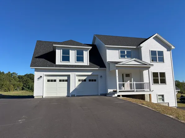 41 Wood Rd, Gorham, ME 04038