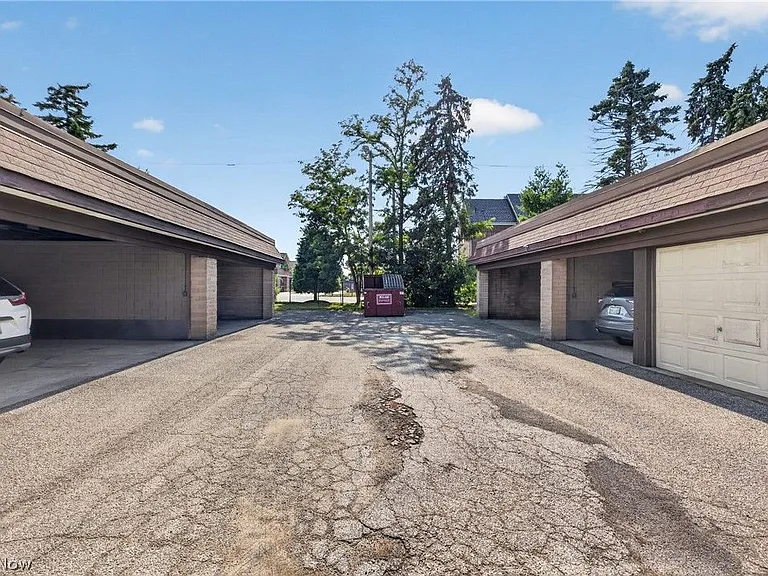 9956 Johnnycake Ridge Rd #N — Photo 14