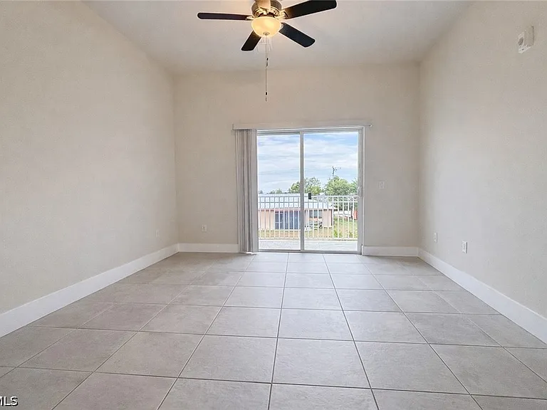 3325 SW 8th Pl #106 — Photo 6