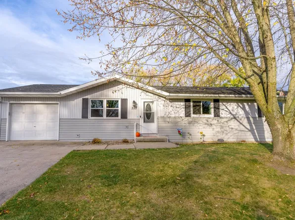 335 Mary St, Brillion, WI 54110
