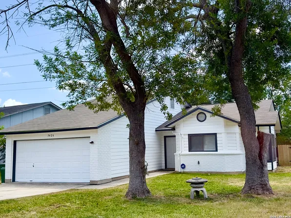 5426 VISTA COURT DR, San Antonio, TX 78247