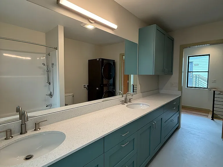 228 21st Ave E #228 — Photo 7