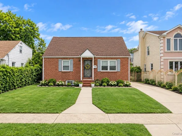 739 Nostrand Avenue, Uniondale, NY 11553