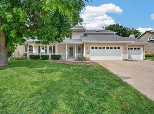 5713 Pommel Ct, West Des Moines, IA 50266