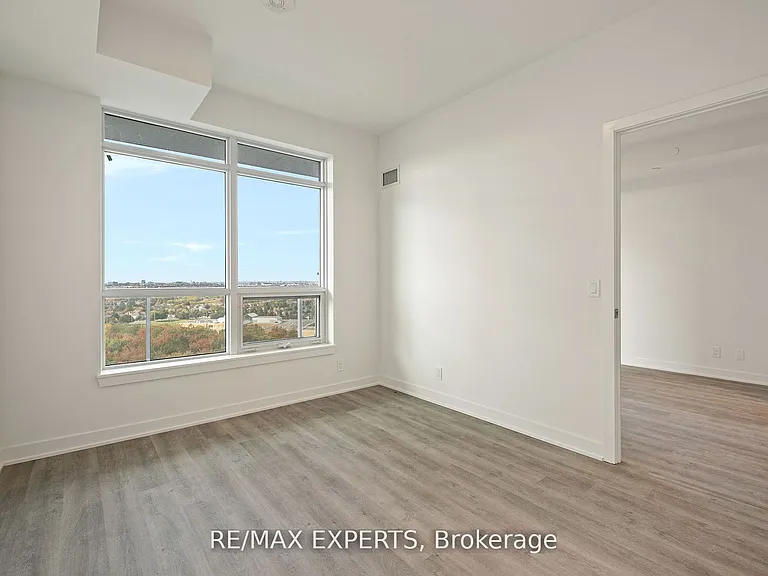 50 Upper Mall Way #B1504 — Photo 28
