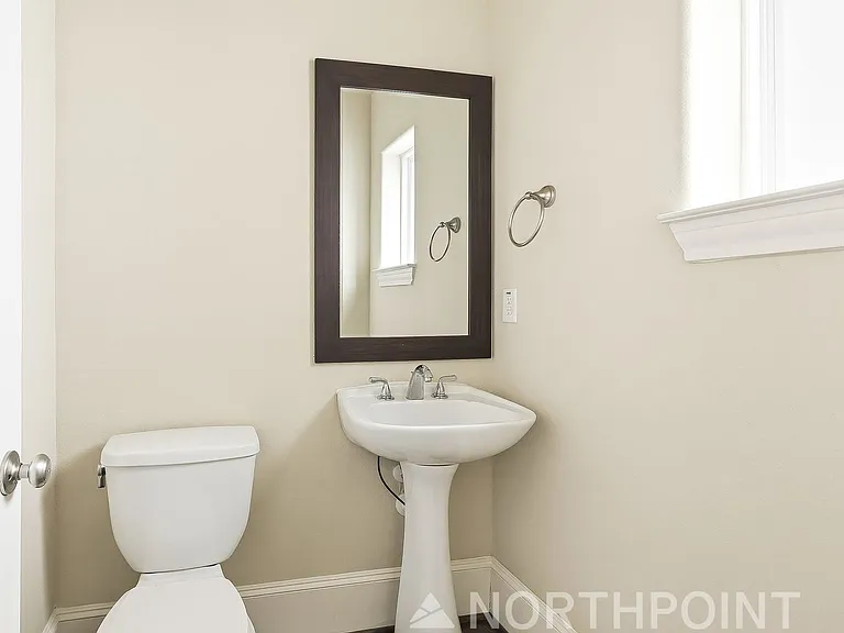 2710 Cohn Gdn — Photo 13