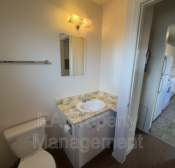 2121 Gold Ave SE #16 — Photo 8