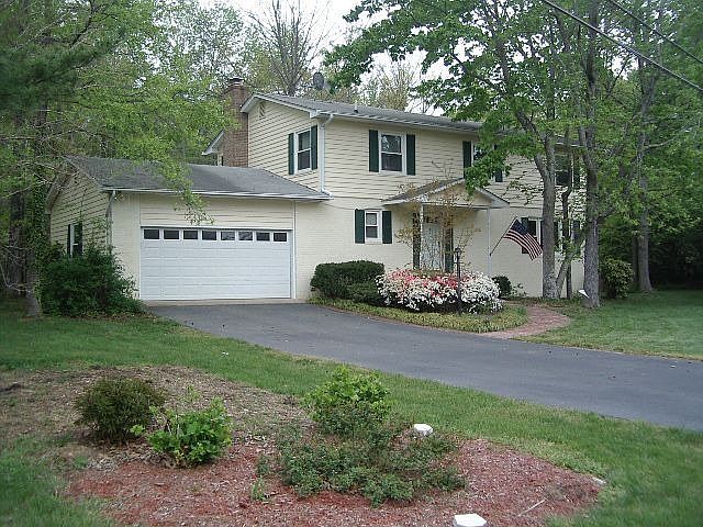1st image of 23035 Esperanza Dr