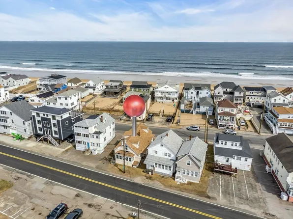 98 N End Blvd, Salisbury, MA 01952