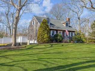 189 Trout Brook Ln, Riverhead, NY 11901