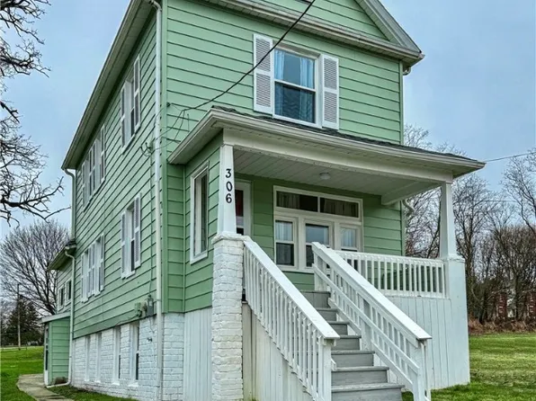 306 Robinson Rd, Campbell, OH 44405