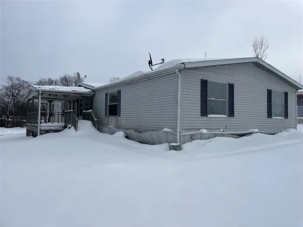 8187 Highline Blvd, Erie, PA 16509