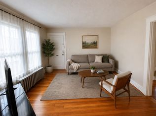12 Derby St #1R, Waltham, MA 02453