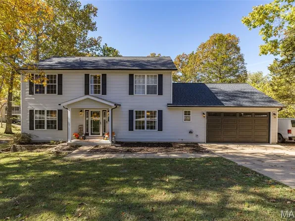 9525 E Vista Dr, Hillsboro, MO 63050
