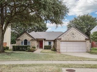 4705 Glenbrook Dr, Grapevine, TX 76051