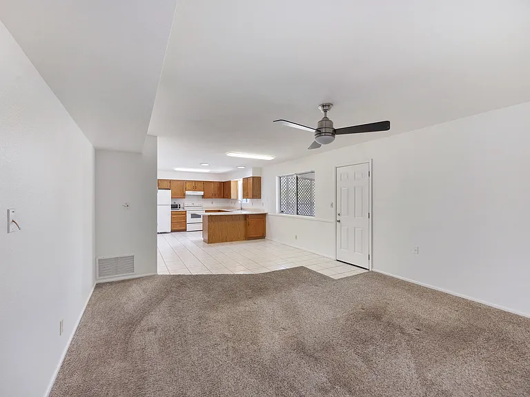 1316 W 13th St — Photo 5