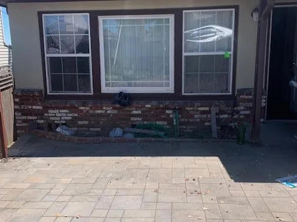 111 Wilshire Ct, San Carlos, CA 94070