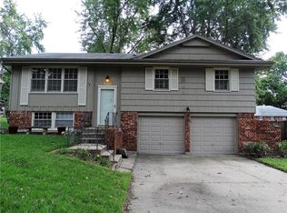 6929 NW 79th St, Kansas City, MO 64152