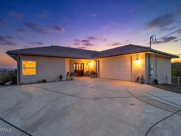 3rd image of 2615 N Woodland Hills Drive