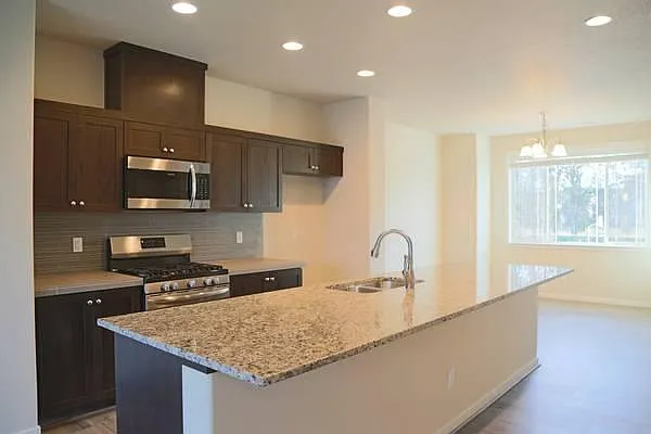 3 bed, 3.5 bath, 1600 sqft, $2,395 — Photo 1