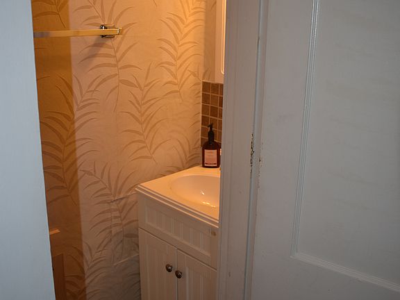 4th image of 2801 Fairview Dr
