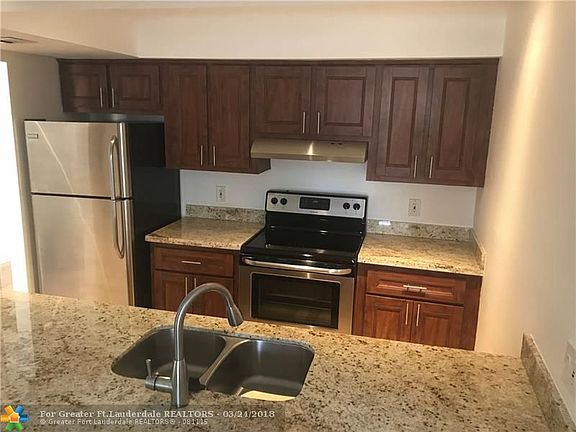 4th image of 672 Kensington Pl