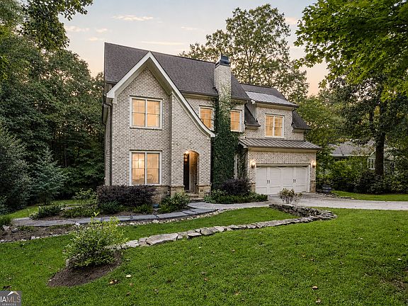 2nd image of 1026 McConnell Dr