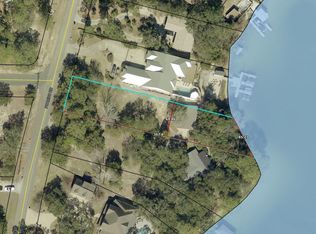 15A Poquito Rd, Shalimar, FL 32579