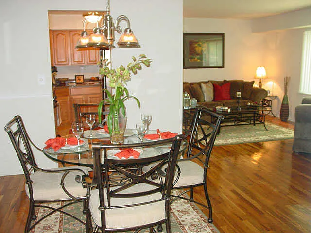 1 Garden Pl — Photo 9