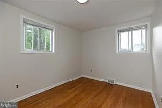 410 Woodlawn Ave — Photo 19