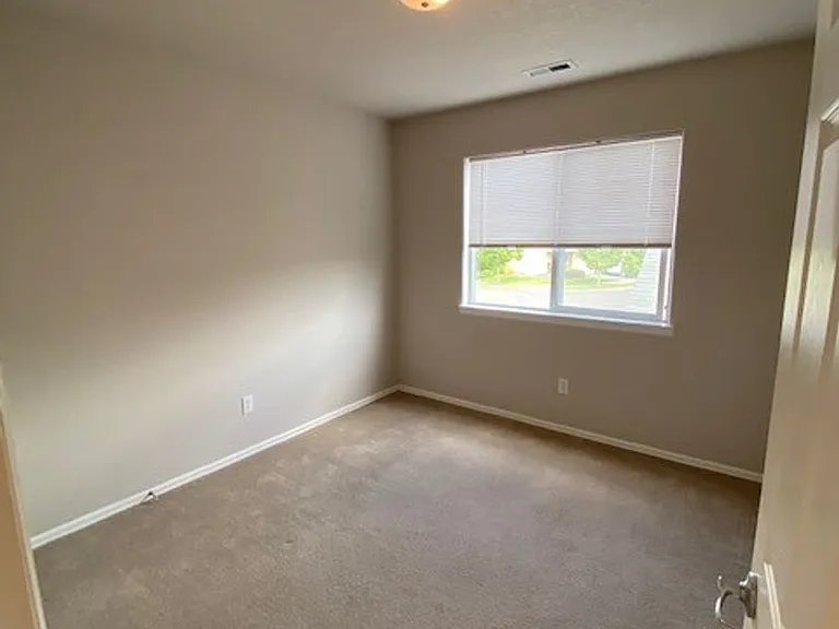 3311 SE Midvale Dr — Photo 17