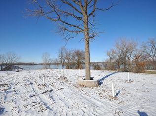 2610 River Ln, Green Bay, WI 54301