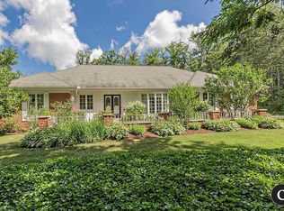 11575 Forest View Dr, Chardon, OH 44024