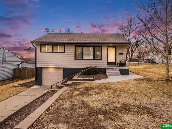 505 E 5th St, Papillion, NE 68046