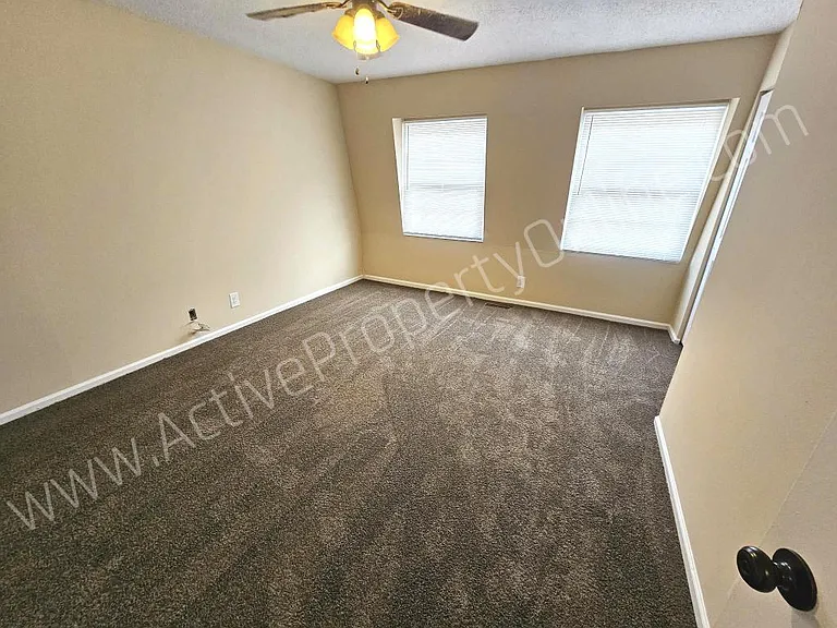 130 Calloway Dr #D — Photo 8
