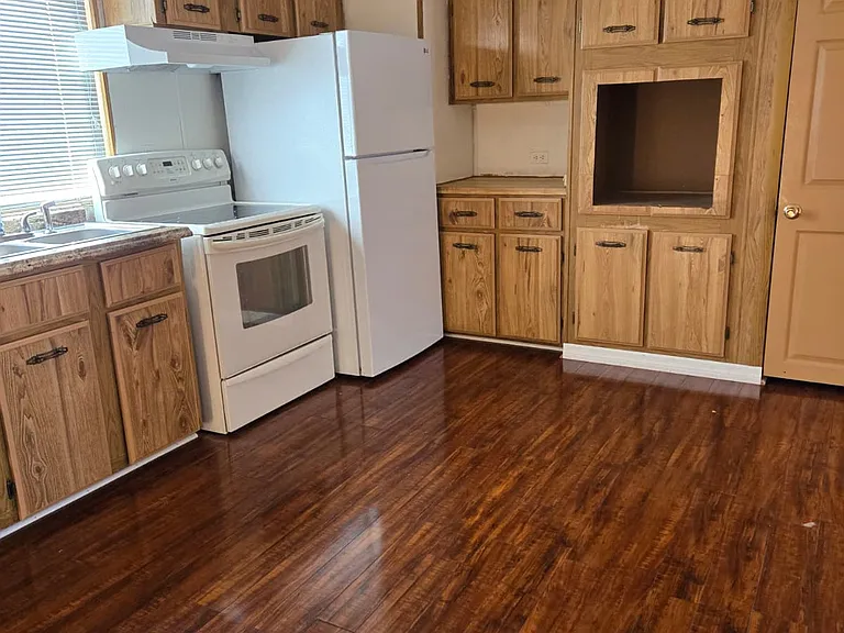 580 Anna Ave — Photo 12