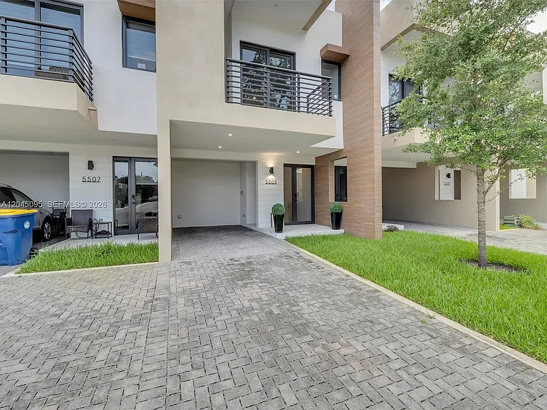 5505 W Oak Way — Photo 23