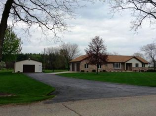 W7368 Koshkonong Mounds Rd, Fort Atkinson, WI 53538