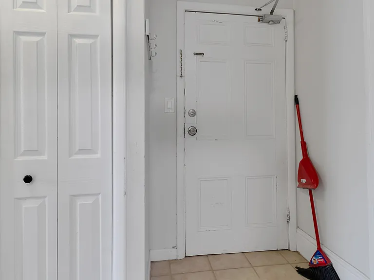 75 Rideau St #2 — Photo 6